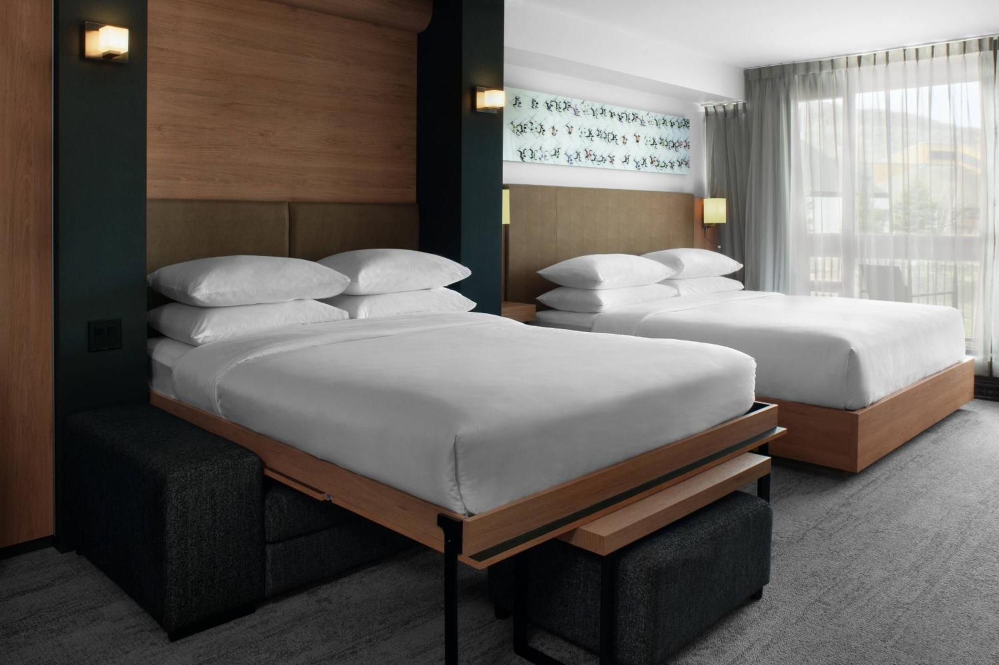 Delta Hotels By Marriott Mont Sainte-Anne, Resort & Convention Center Бопре Экстерьер фото